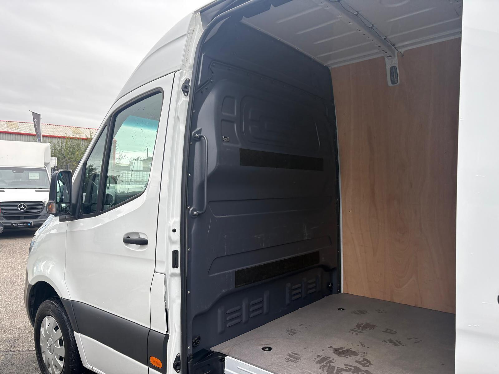 Mercedes-Benz Sprinter